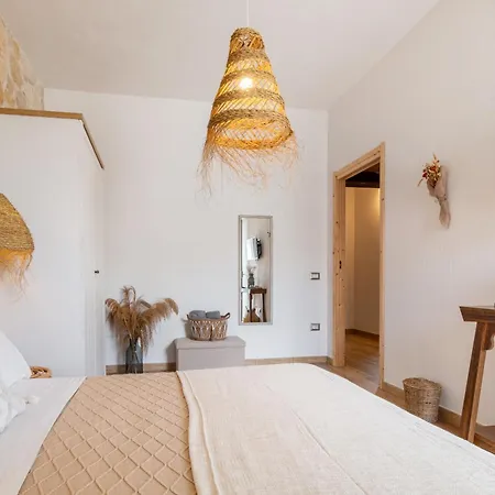 Homestay Arya Dimora Mediterranea Centro