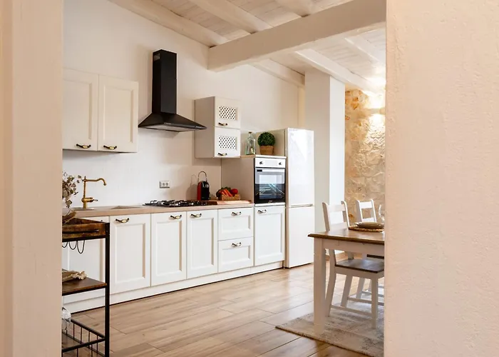 Homestay Arya Dimora Mediterranea & Apartment, Centro